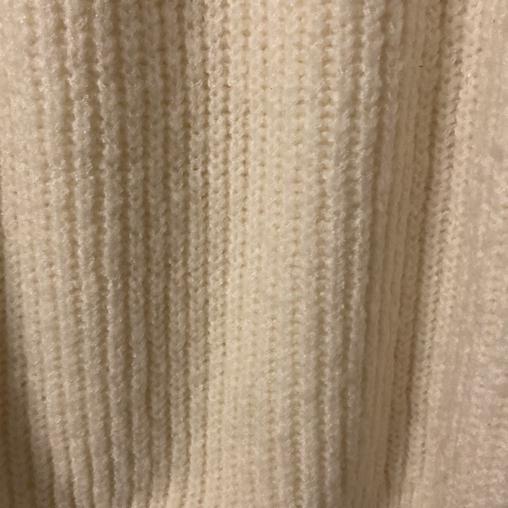 Maurice’s Sweater size L brand new with tag very soft and warm. - Picture 7 of 8